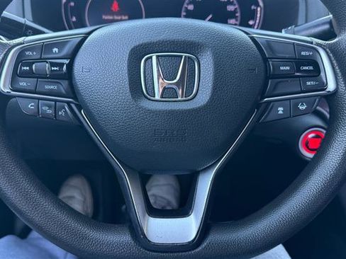 Used 2018 Honda Accord LX image 30