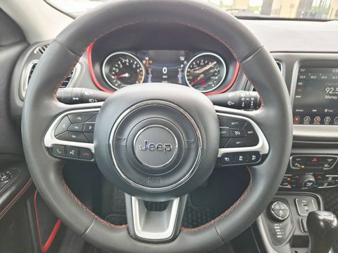 Used 2021 Jeep Compass Trailhawk AWD/4WD image 10