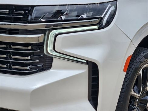 Used 2022 Chevrolet Tahoe RST w/ Luxury Package RWD image 15