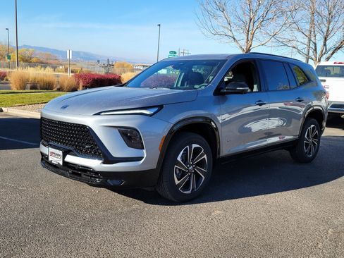 New 2026 Buick Enclave Sport Touring w/ Power Package image 4