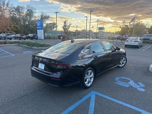 Used 2024 Honda Accord LX image 4
