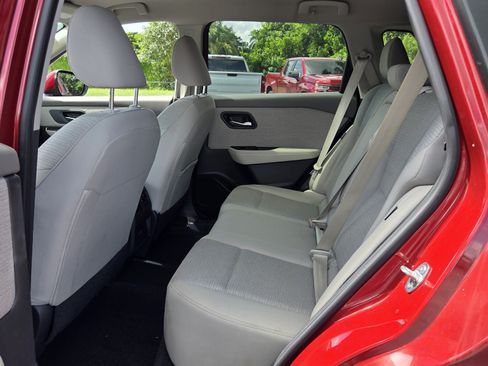 Used 2023 Nissan Rogue SV FWD image 10