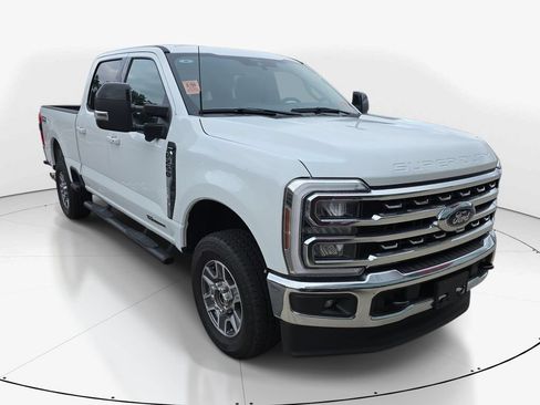 Used 2024 Ford F250 Lariat w/ FX4 Off-Road Package AWD/4WD image 4