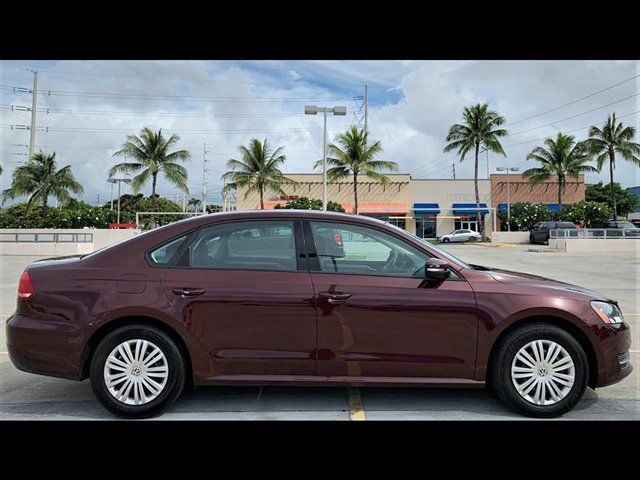 Used 2014 Volkswagen Passat 1.8T S FWD image 4