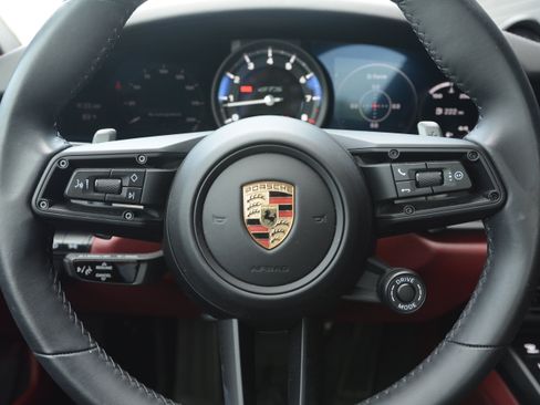 Certified 2023 Porsche 911 Targa 4 GTS AWD/4WD image 18