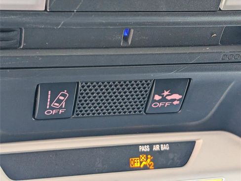 Used 2020 Subaru Impreza 2.0i image 25