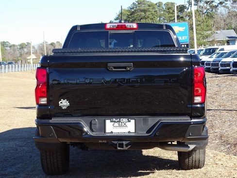 Used 2025 Chevrolet Colorado Z71 w/ Technology Package image 5