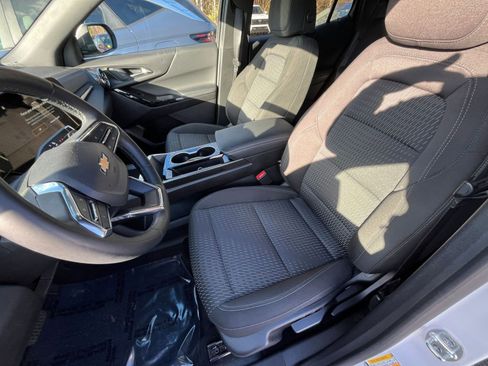 Used 2025 Chevrolet Equinox LT image 30