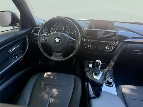 Used 2018 BMW 320i Sedan RWD image 21