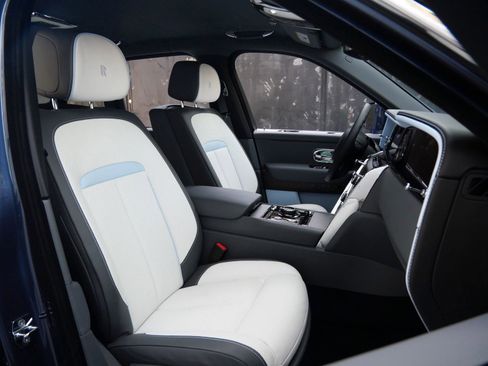 New 2026 Rolls-Royce Cullinan AWD/4WD image 30