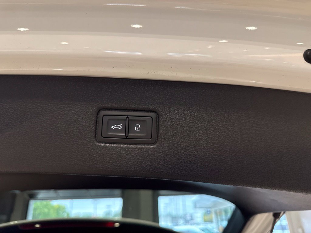 Used 2018 Audi Q7 3.0T Prestige AWD/4WD image 19