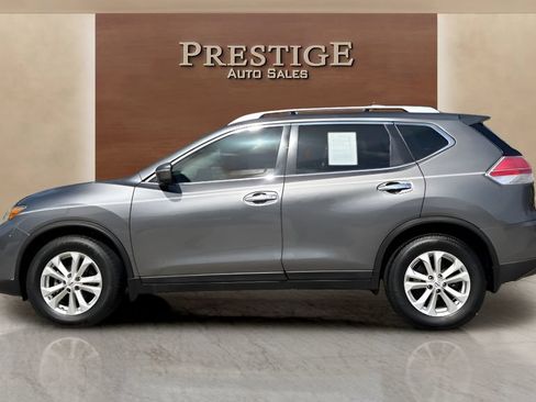 Used 2014 Nissan Rogue SV FWD image 2