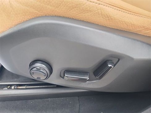 Used 2018 Volvo XC90 T6 Momentum w/ Momentum Plus Package image 20