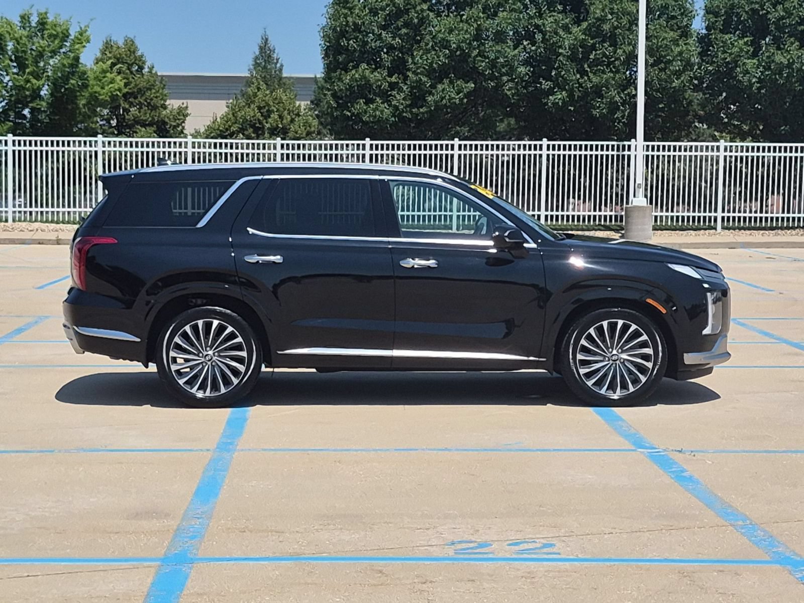 Used 2024 Hyundai Palisade Calligraphy AWD/4WD image 5