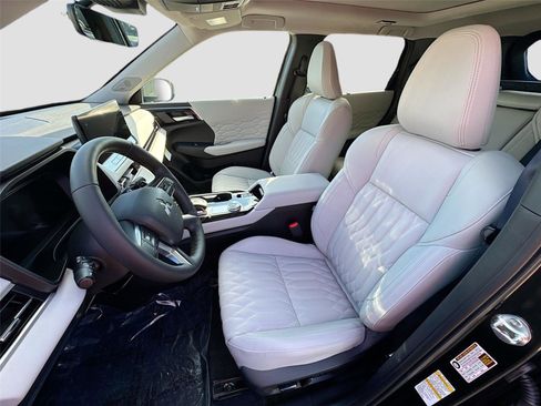 New 2026 Mitsubishi Outlander SEL image 22