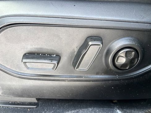 Certified 2023 Jeep Grand Cherokee L Limited image 22