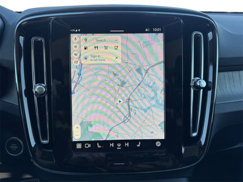 Certified 2025 Volvo XC40 B5 Plus image 20