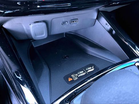 New 2026 Chevrolet Trax RS w/ Sunroof Package FWD image 18