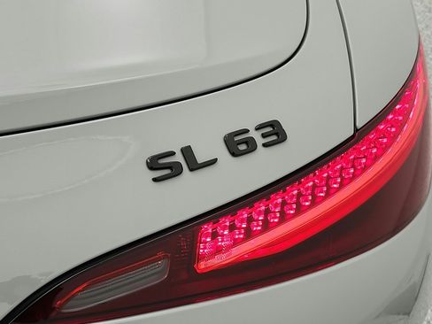Certified 2022 Mercedes-Benz SL 63 AMG 4MATIC image 21