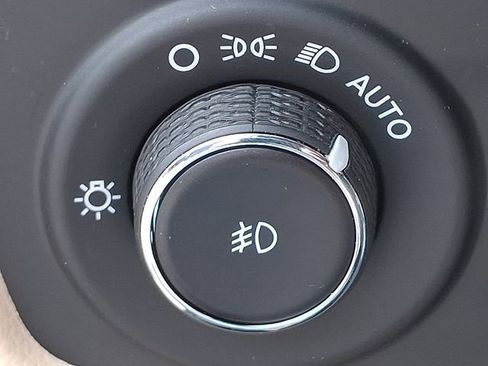 Used 2023 Jeep Grand Cherokee Limited w/ Luxury Tech Group II image 24