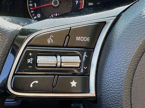 Used 2022 Kia Forte LXS image 27