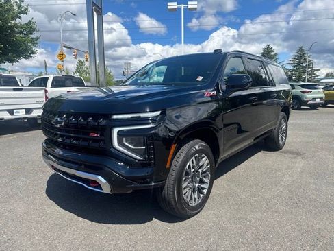 Used 2025 Chevrolet Suburban Z71 AWD/4WD image 1