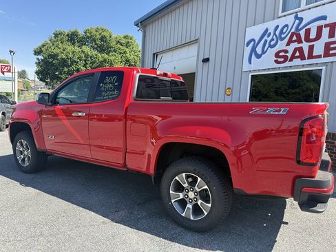 Used 2017 Chevrolet Colorado Z71 AWD/4WD image 13