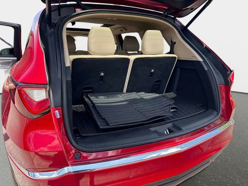 Certified 2023 Acura MDX FWD w/ Technology Package image 9