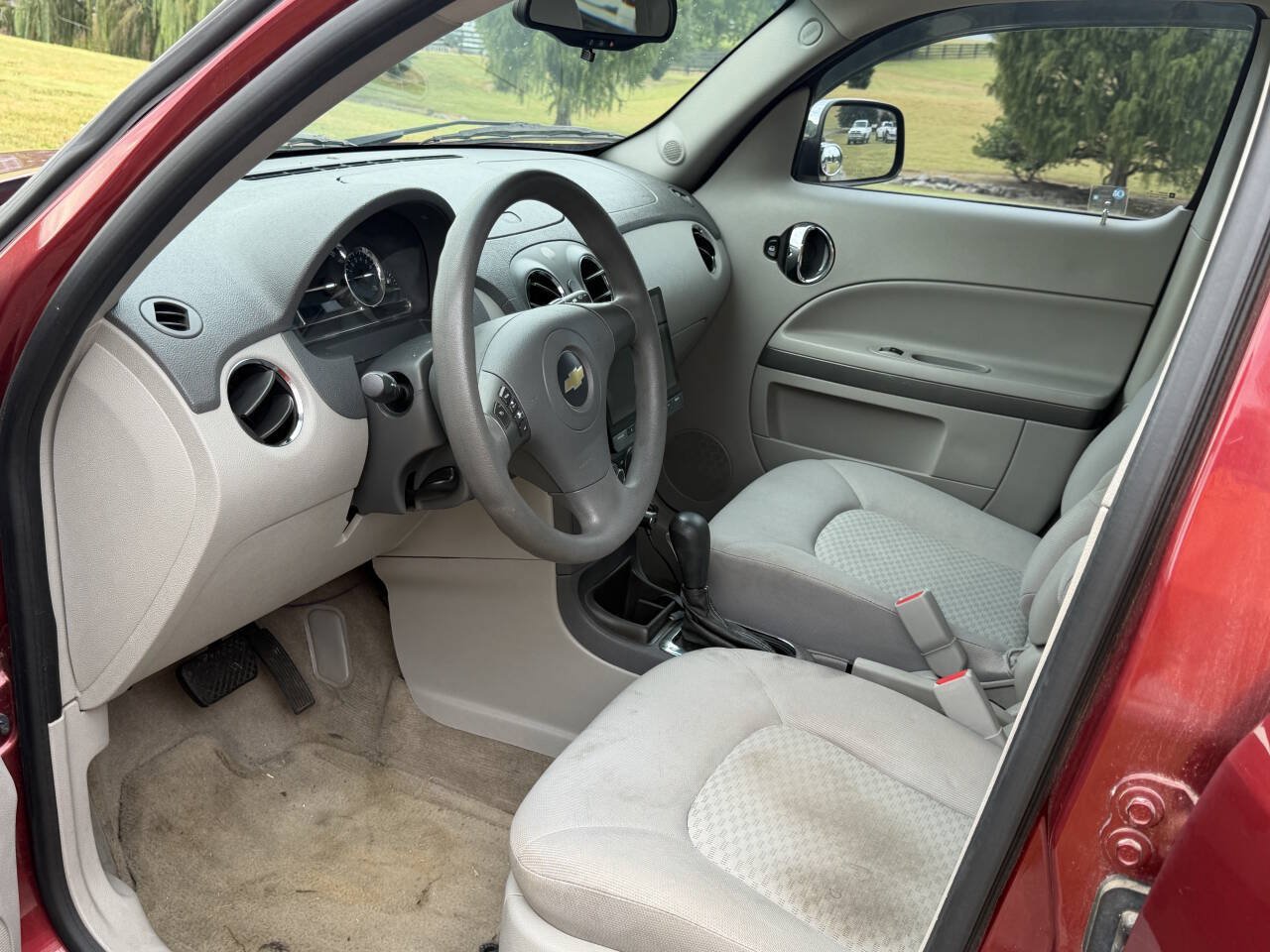 Used 2009 Chevrolet HHR LT FWD image 10