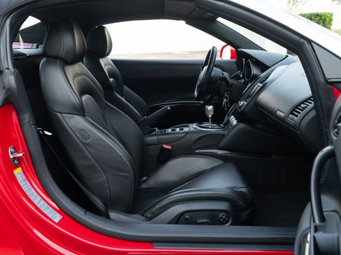 Used 2011 Audi R8 V10 image 17
