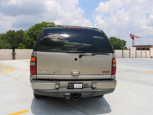 Used 2001 GMC Yukon XL Denali AWD/4WD image 39