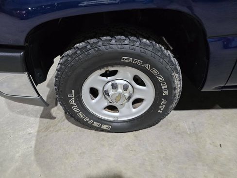 Used 2004 Chevrolet Silverado 1500 W/T image 26