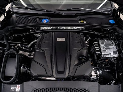 New 2026 Porsche Macan S image 27