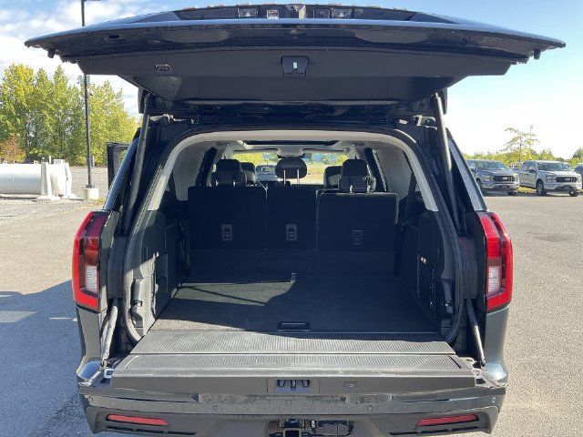 Used 2025 Ford Expedition Max Active AWD/4WD image 26