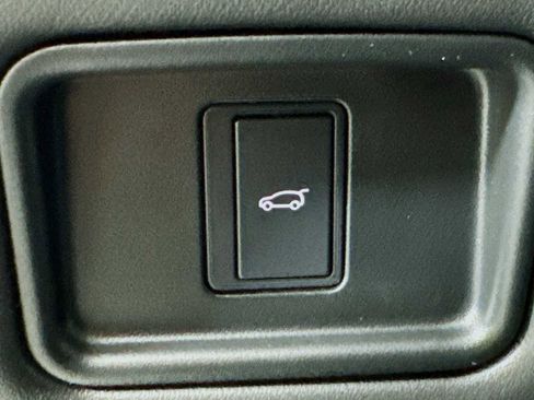 Certified 2023 Land Rover Range Rover SE AWD/4WD image 19