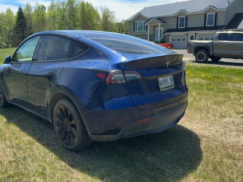 Used 2022 Tesla Model Y Long Range AWD/4WD image 4
