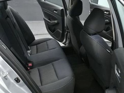 Used 2021 Nissan Altima 2.5 S FWD image 15