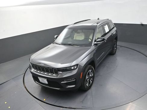 Used 2023 Jeep Grand Cherokee 4WD 4xe image 13