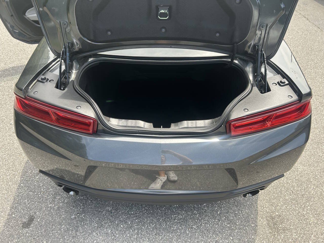 Used 2017 Chevrolet Camaro LT RWD image 17