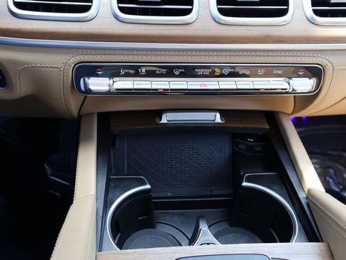 Used 2024 Mercedes-Benz GLE 350 4MATIC image 39