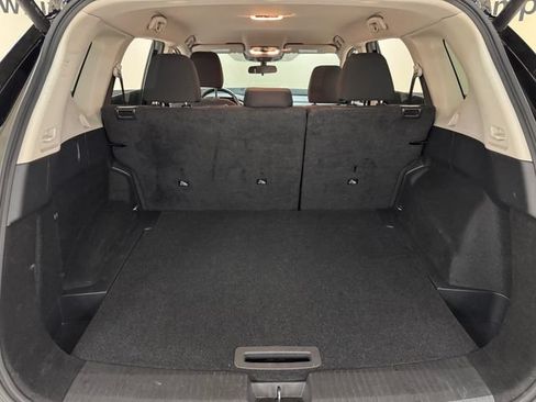 Used 2025 Nissan Rogue SV FWD image 21