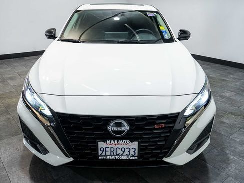 Used 2023 Nissan Altima 2.0 SR FWD image 8