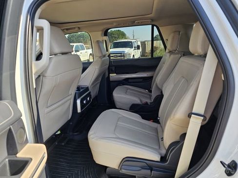 Certified 2022 Ford Expedition Limited image 18