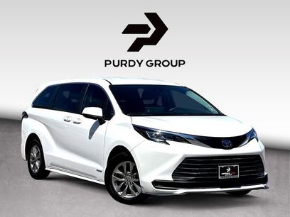 Used 2021 Toyota Sienna LE