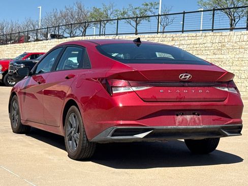 Used 2021 Hyundai Elantra SEL image 6