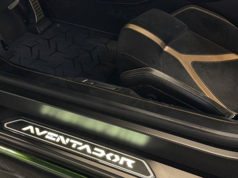 Used 2021 Lamborghini Aventador SVJ AWD/4WD image 63