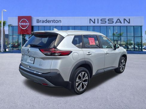 Used 2023 Nissan Rogue SV w/ SV Premium B Package FWD image 5