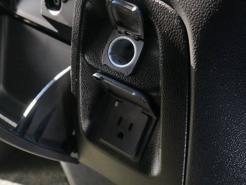 Used 2014 Chevrolet Silverado 1500 LT w/ LT Convenience Package image 28