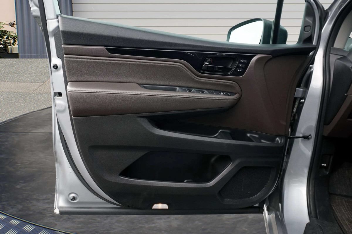 Used 2023 Honda Odyssey Touring image 14
