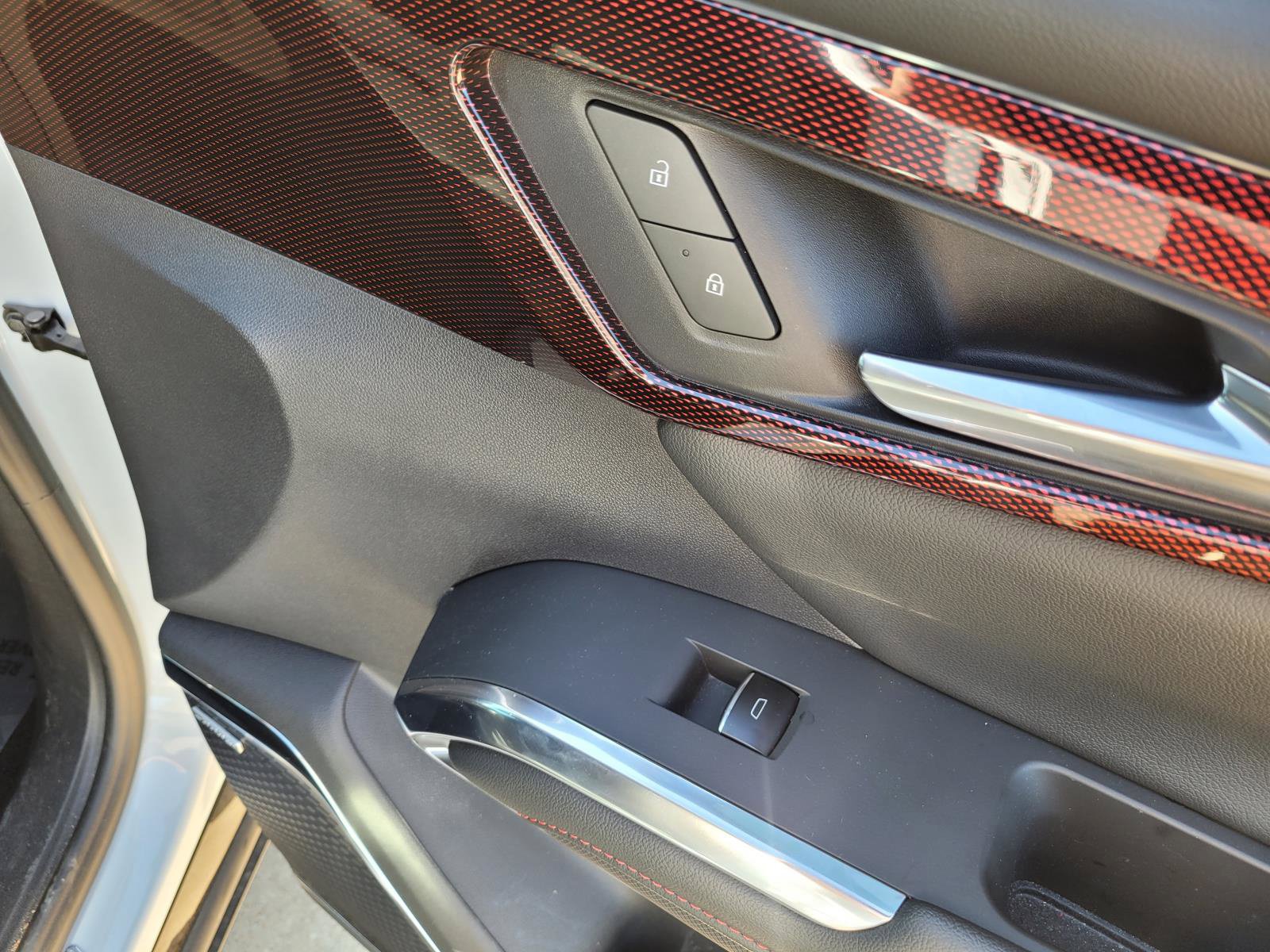 Used 2026 Chevrolet Traverse RS FWD image 8